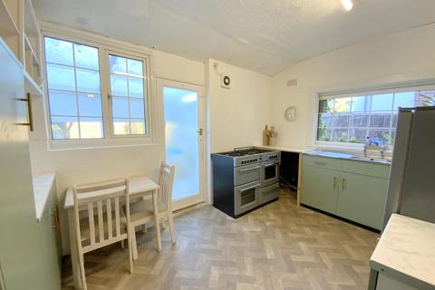 113 High Street, Waltham, Grimsby, DN37 0PN