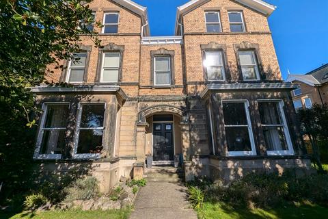 3 bedroom ground floor flat for sale, Oriel Crescent, Scarborough