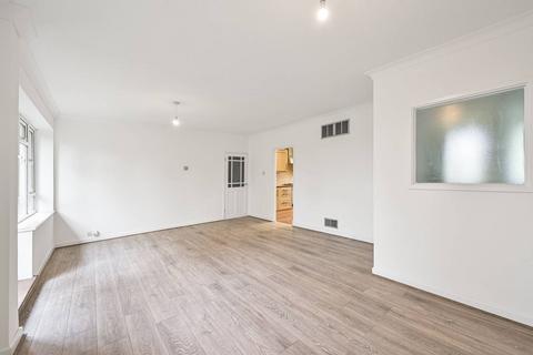 2 bedroom flat for sale, Fairway Court, Barnet, EN5