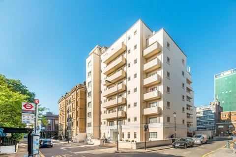 Studio to rent, Palace Gardens Terrace, Notting Hill Gate, London, W8