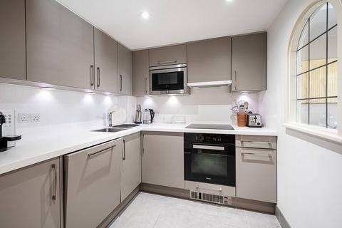 2 bedroom flat to rent, High Timber Street, Blackfriars, London, EC4V