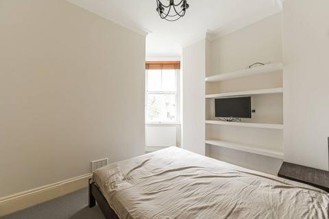 3 bedroom flat to rent, Cadogan Court Gardens, D'Oyley Street, Chelsea, London, SW1X