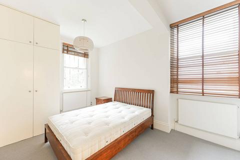 3 bedroom flat to rent, Cadogan Court Gardens, D'Oyley Street, Chelsea, London, SW1X