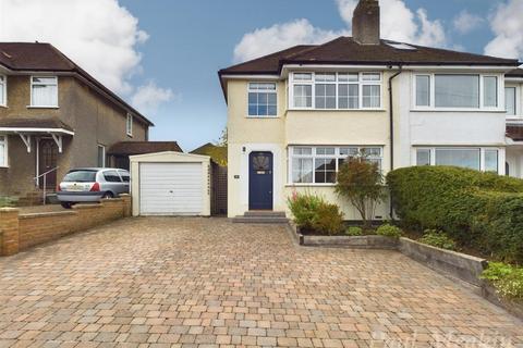 3 bedroom semi-detached house to rent, Benhurst Gardens, South Croydon, Surrey