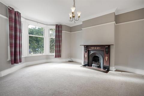 6 bedroom townhouse for sale, Langholm Crescent, Darlington