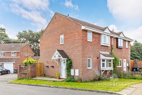 8 Coppice View, Bournemouth, BH10 6AU
