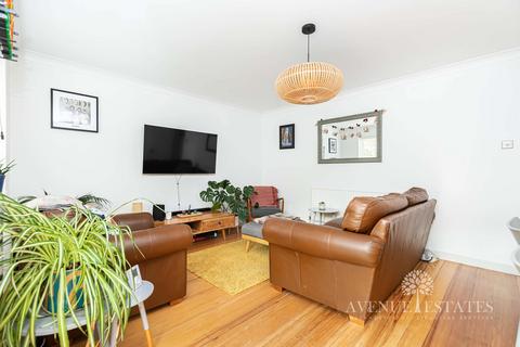 8 Coppice View, Bournemouth, BH10 6AU