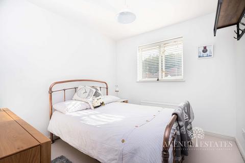 8 Coppice View, Bournemouth, BH10 6AU