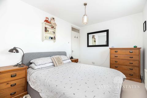 8 Coppice View, Bournemouth, BH10 6AU