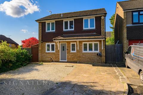 3 bedroom detached house for sale, Follett Drive, Abbots Langley