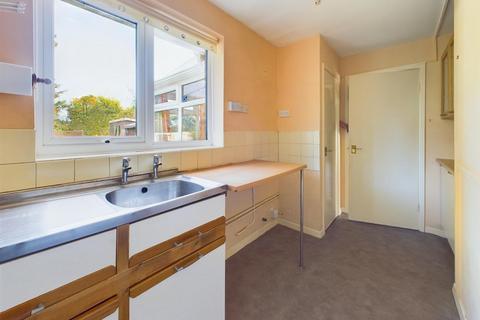 16 Birchwood Fields, Tuffley, Gloucester, GL4 0AL
