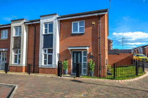 3 bedroom semi-detached house for sale, Lynwood Way, South Shields