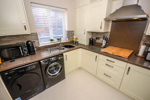 3 bedroom semi-detached house for sale, Lynwood Way, South Shields