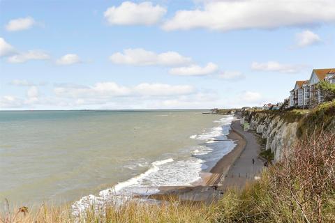 1 bedroom flat for sale, Edgar Road, Cliftonville, Margate, Kent