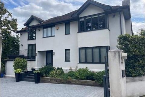 Waterside Lodge Waterside, Radlett, WD7 7DY