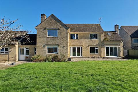 4 bedroom detached house to rent, Castle Gate | South Cerney