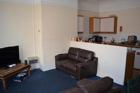 4 bedroom flat to rent, 498a Bristol Road, B29 6BD