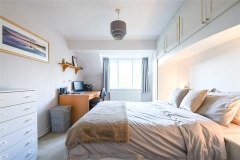 1 bedroom apartment for sale, The Oaks, Ruislip HA4