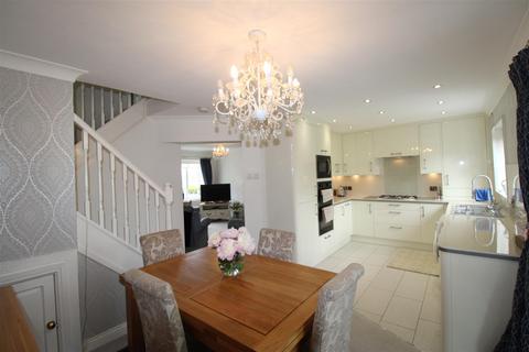 3 bedroom detached house for sale, Sanderling Close, Tyne And Wear NE40