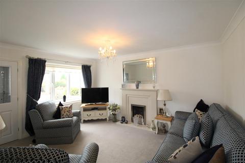 3 bedroom detached house for sale, Sanderling Close, Tyne And Wear NE40