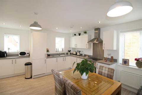 2 bedroom apartment for sale, Kestrel Court, Newcastle Upon Tyne NE15