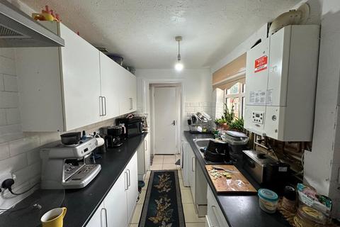67 Belsize Avenue, Peterborough, PE2 9HZ