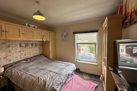 67 Belsize Avenue, Peterborough, PE2 9HZ