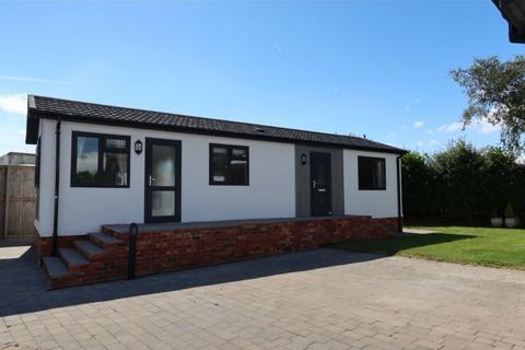 2 bedroom park home for sale, York, North Yorkshire, YO41