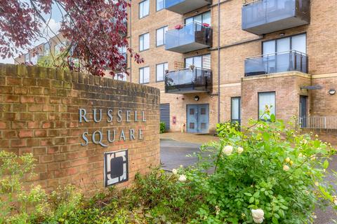 Russells Crescent, Horley, Surrey, RH6