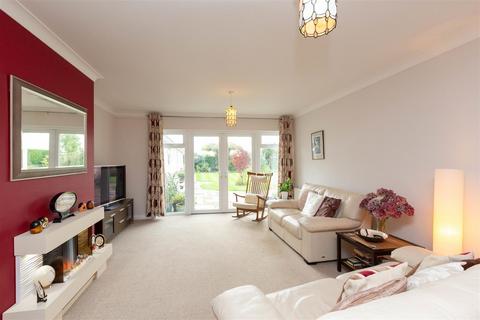 5 bedroom detached bungalow for sale, 12 Sunfield Park, Off Mayfield Drive, Shrewsbury, SY2 6PF