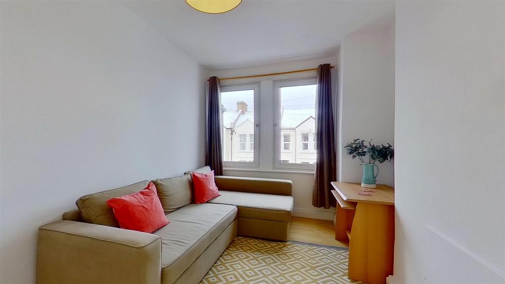 Mellison-Road-Tooting-SW17-02092021 173223.jpg