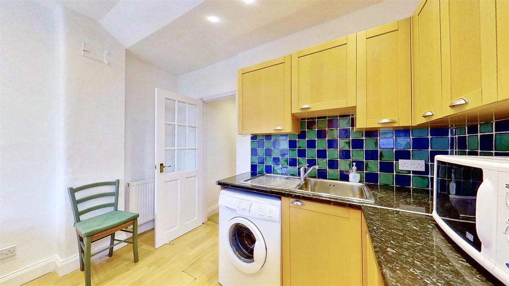 Mellison-Road-Tooting-SW17-02092021 173031.jpg