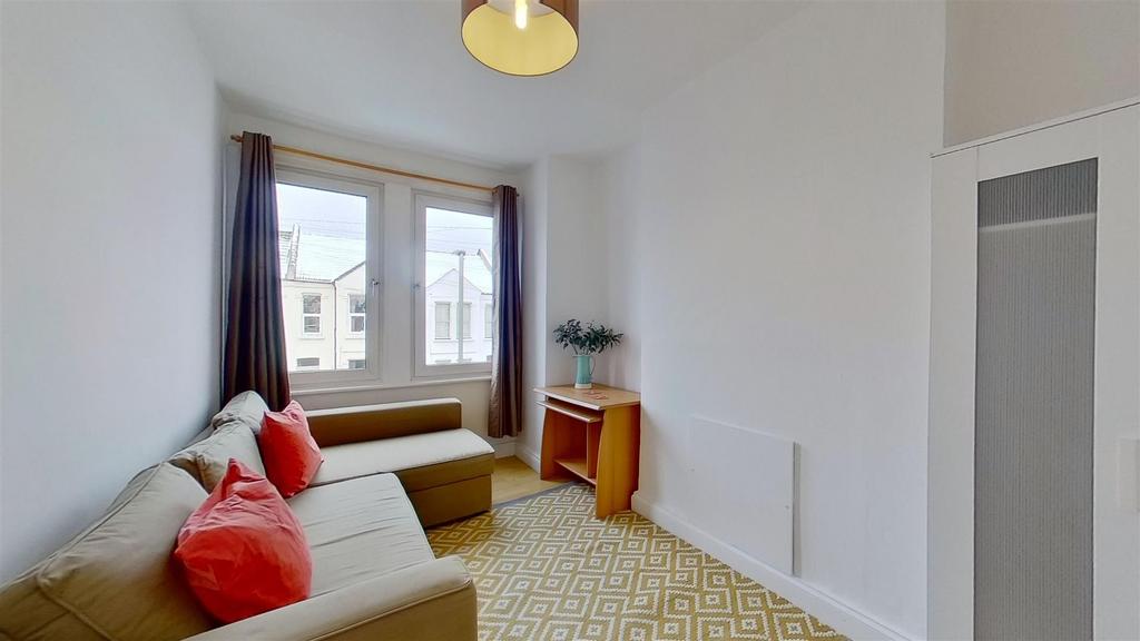 Mellison-Road-Tooting-SW17-02092021 173211.jpg