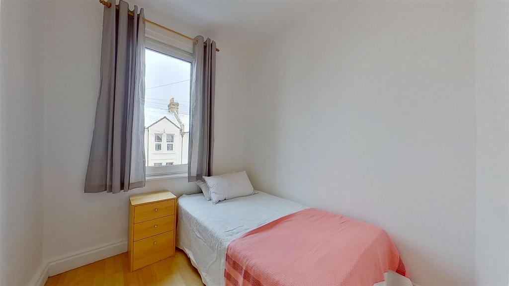 Mellison-Road-Tooting-SW17-02092021 173303.jpg