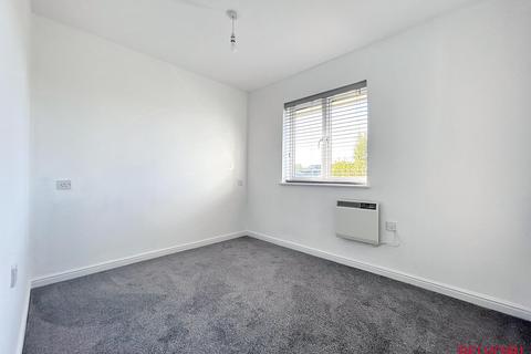 8d Banyard Close, Cheltenham, GL51 7SX