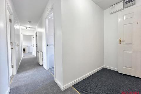 8d Banyard Close, Cheltenham, GL51 7SX