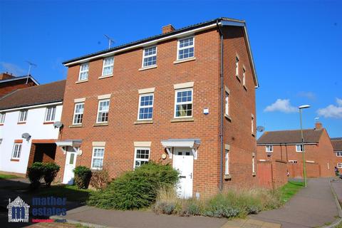 4 bedroom townhouse for sale, Errington Close, Hatfield