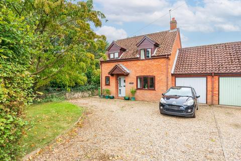 3 bedroom link detached house for sale, Honing, North Walsham