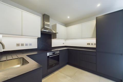 2 bedroom flat to rent, Flat 6, Sands House, 65-67 Chapel Lane, High Wycombe, Buckinghamshire