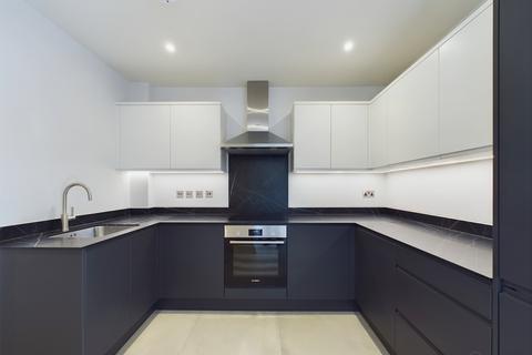 2 bedroom flat to rent, Flat 6, Sands House, 65-67 Chapel Lane, High Wycombe, Buckinghamshire