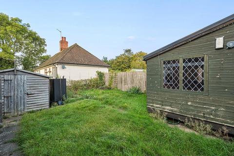 2 bedroom semi-detached bungalow for sale, Ludgershall,  Buckinghamshire,  HP18