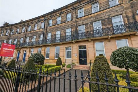 2 bedroom flat for sale, 9-10 The Crescent, Scarborough, North Yorkshire, YO11 2PW