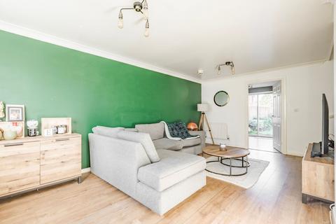 30 Abbeydale, Carlton Colville, Lowestoft, NR33 8WJ