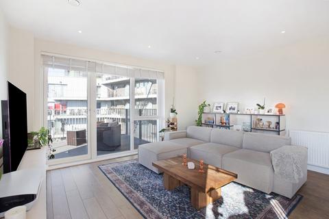 2 bedroom flat for sale, Cofferdam Way, London SE8