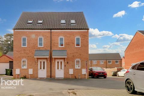 3 bedroom semi-detached house for sale, Partridge Close, Norwich