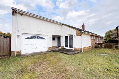 4 bedroom detached bungalow to rent, Pashford Close, Lakenheath IP27