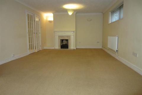 4 bedroom detached bungalow to rent, Pashford Close, Lakenheath IP27