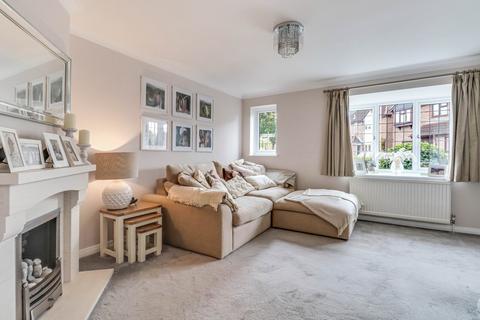 2 Parsons Lawn, Shoeburyness, Southend-on-sea, SS3 8BN