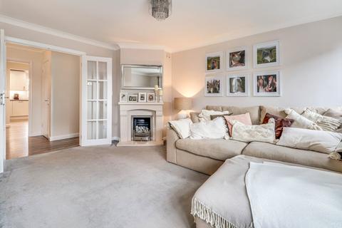 2 Parsons Lawn, Shoeburyness, Southend-on-sea, SS3 8BN