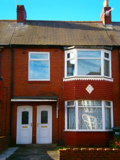 2 bedroom flat to rent, Wellington Road, Gateshead NE11